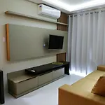 Apê top, Canasvieiras 2 garagens, excelente localização